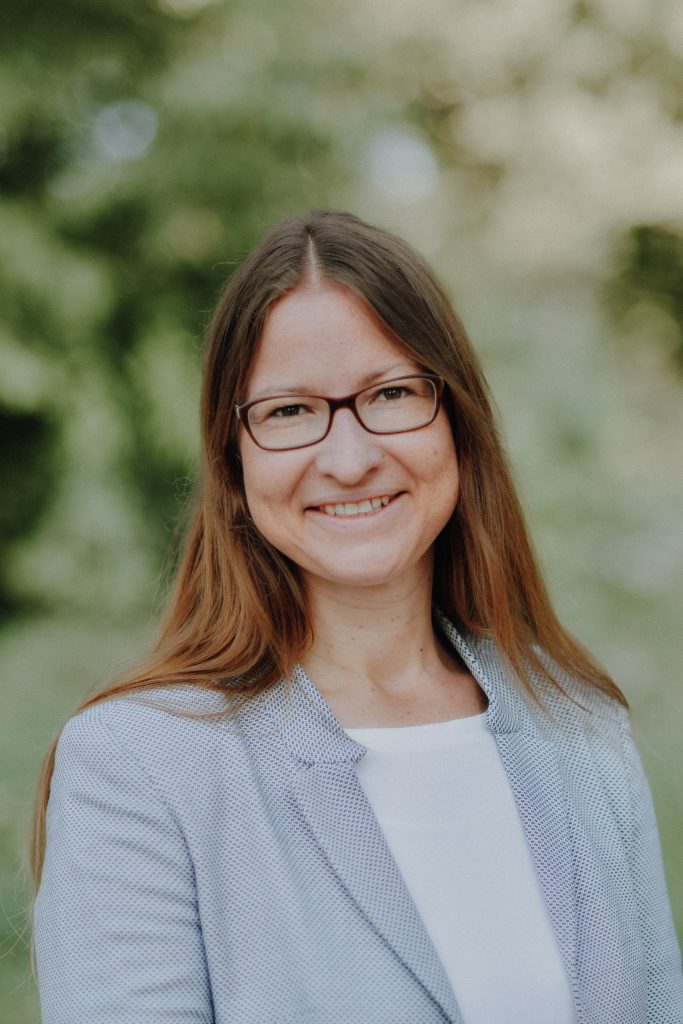 Portrait von Steuerberaterin Sina Knüfer